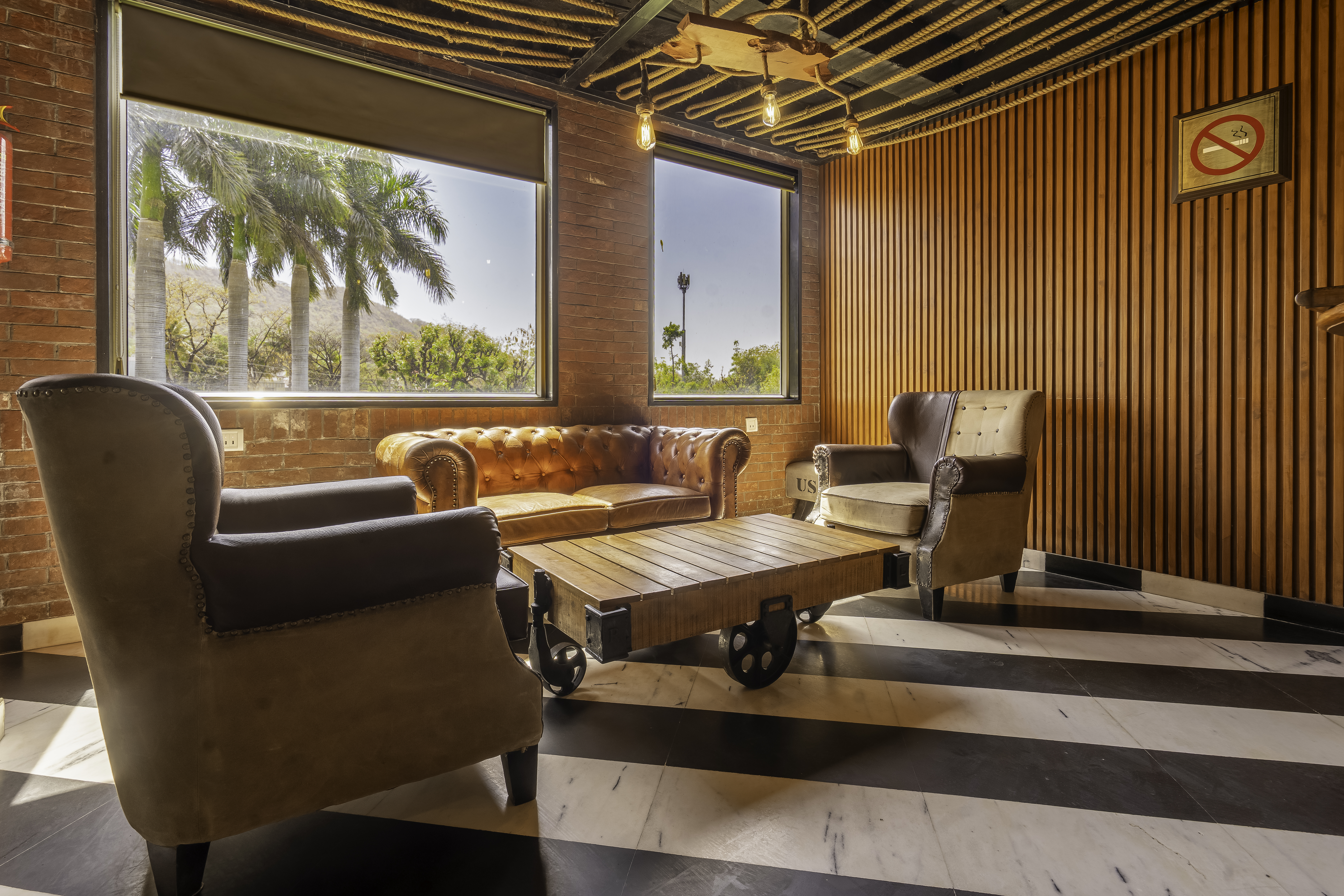 Bar In Hotel in Abu Road